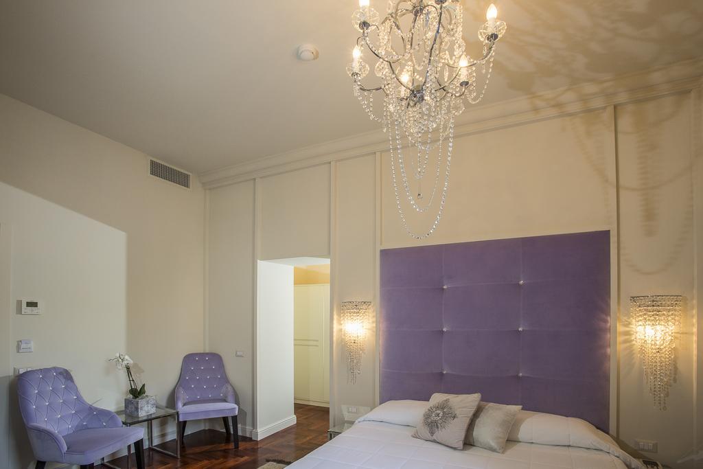 Boutique Hotel Villa Giulia Valmadrera Bagian luar foto
